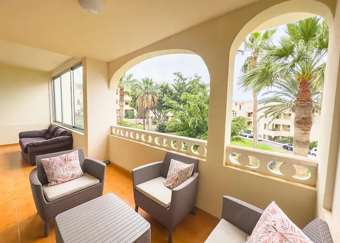 Sunny Vacation Home 3Br Retreat By The Ocean