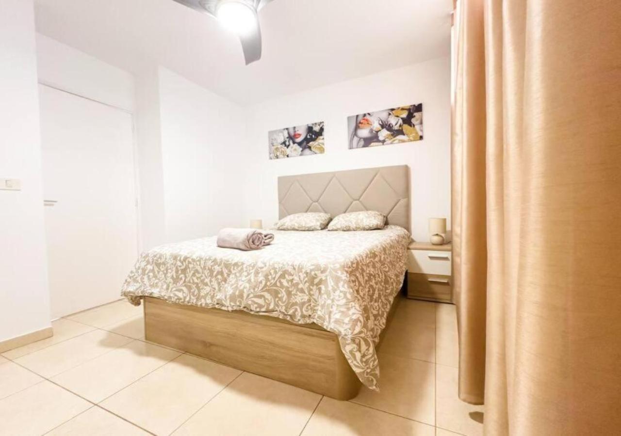Appartement Sunny Vacation 3br Retreat By The Ocean